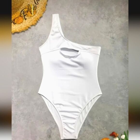 Asymmetrical One Shoulder Strap Cut Out Front Tummy Control High Cut One Piece - Picture 5 of 5